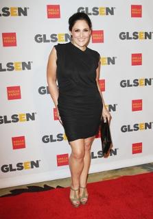 Ricki Lake feet photo thumbnail