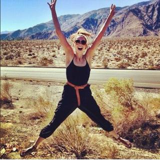 Ricki-Lee Coulter feet photo 15