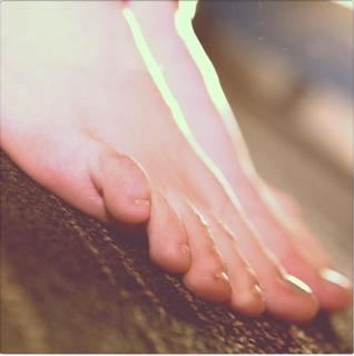 Ricki-Lee Coulter feet photo 13