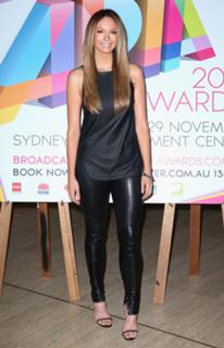 Ricki-Lee Coulter feet photo 17