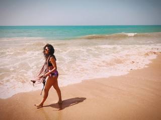 Riddhi Dogra feet photo 1