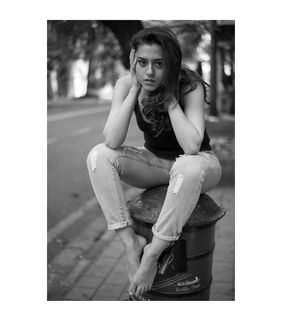 Riddhi Dogra feet photo 15