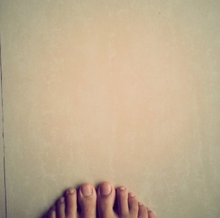 Riddhi Dogra feet photo 2