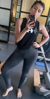Riddhi Dogra feet photo 15