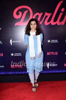 Riddhi Dogra feet photo 18