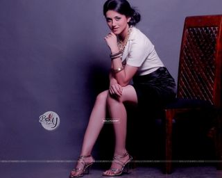 Riddhi Dogra feet photo 16