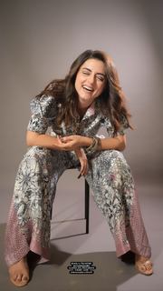 Riddhi Dogra feet photo 5