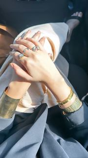 Riddhi Dogra feet photo 19