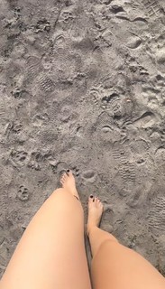 Riddhi Dogra feet photo 14