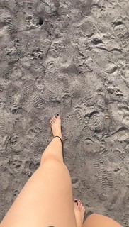 Riddhi Dogra feet photo 11
