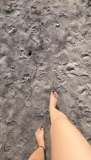 Riddhi Dogra feet photo 10
