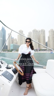Riddhi Dogra feet photo 19