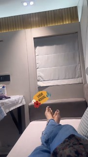 Riddhi Dogra feet photo 17