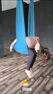 Riddhi Dogra feet photo 12