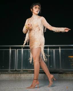 Riddhi Dogra feet photo 13