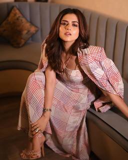 Riddhi Dogra feet photo 7