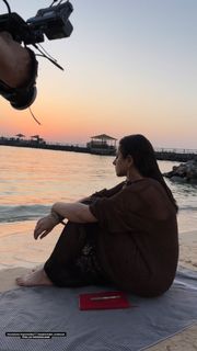 Riddhi Dogra feet photo 8