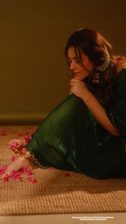 Riddhi Dogra feet photo 13