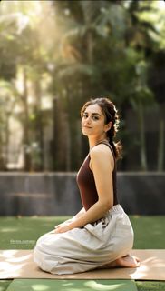 Riddhi Dogra feet photo 1
