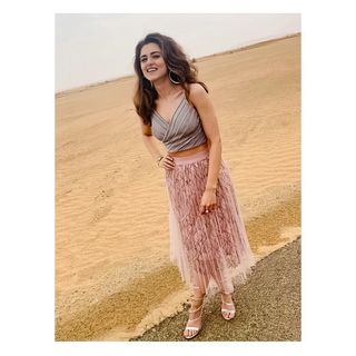 Riddhi Dogra feet photo 10