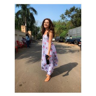 Riddhi Dogra feet photo 12