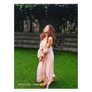 Riddhi Dogra feet photo 3