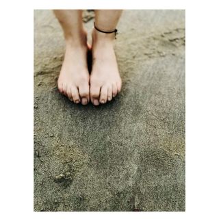 Riddhi Dogra feet photo 18