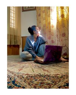 Riddhi Dogra feet photo 6