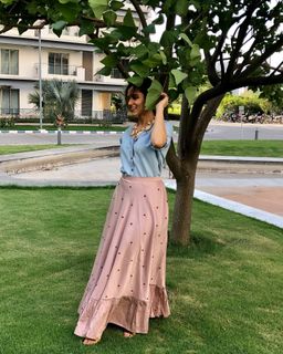 Riddhi Dogra feet photo 1