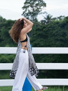 Riddhi Dogra feet photo 9
