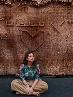 Riddhi Dogra feet photo 5