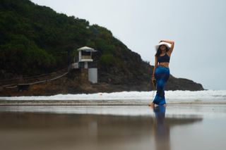 Riddhi Dogra feet photo 17