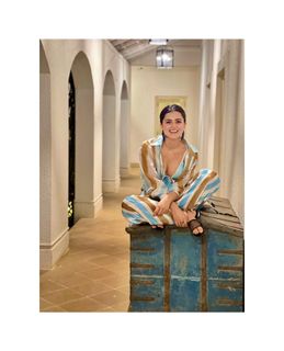 Riddhi Dogra feet photo 6