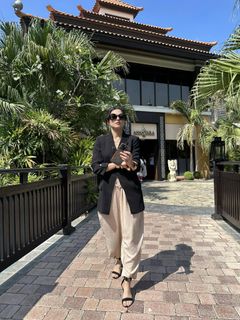 Riddhi Dogra feet photo 10