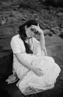 Riddhi Dogra feet photo 6