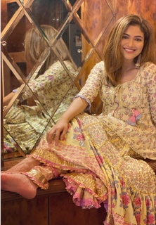 Ridhima Pandit feet photo 3