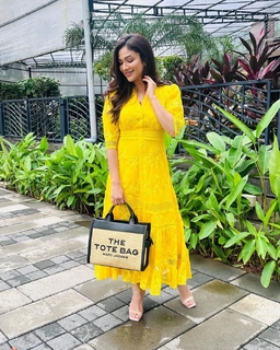 Ridhima Pandit feet photo 1