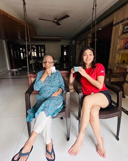 Ridhima Pandit feet photo 9