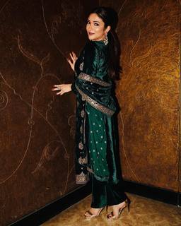 Ridhima Pandit feet photo 10