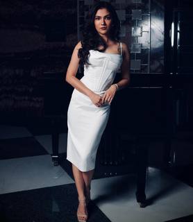 Ridhima Pandit feet photo 7
