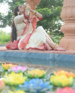 Ridhima Pandit feet photo 4