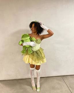 Riele Downs feet photo 10
