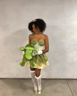 Riele Downs feet photo 9