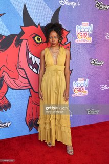 Riele Downs feet photo 8