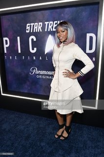 Riele Downs feet photo 3