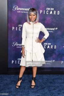 Riele Downs feet photo 2