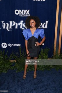 Riele Downs feet photo 1