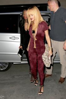 Rihanna feet photo thumbnail