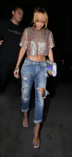 Rihanna feet photo thumbnail