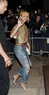 Rihanna feet photo thumbnail